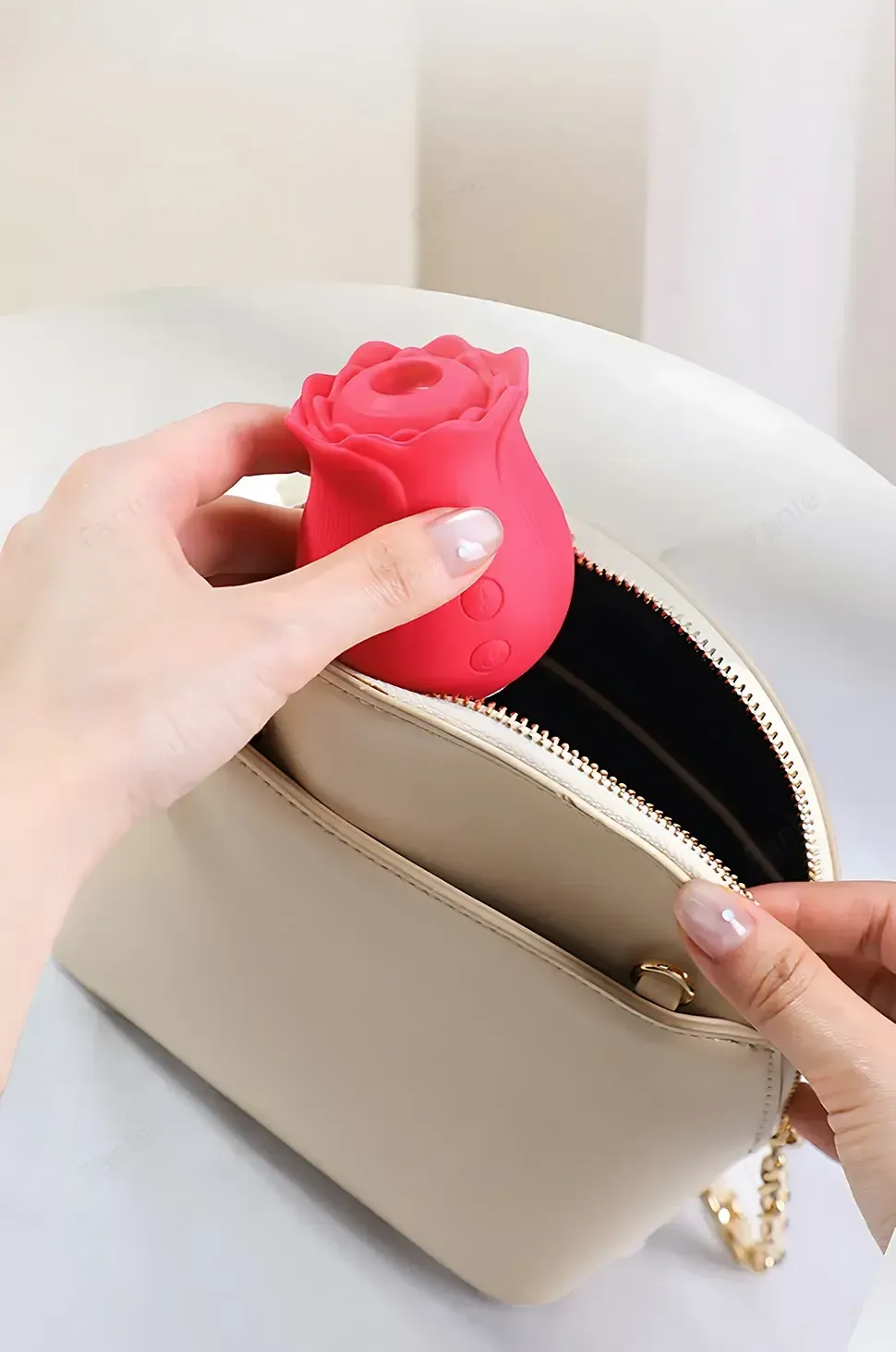 silicone vibrator mimicking oral sensation