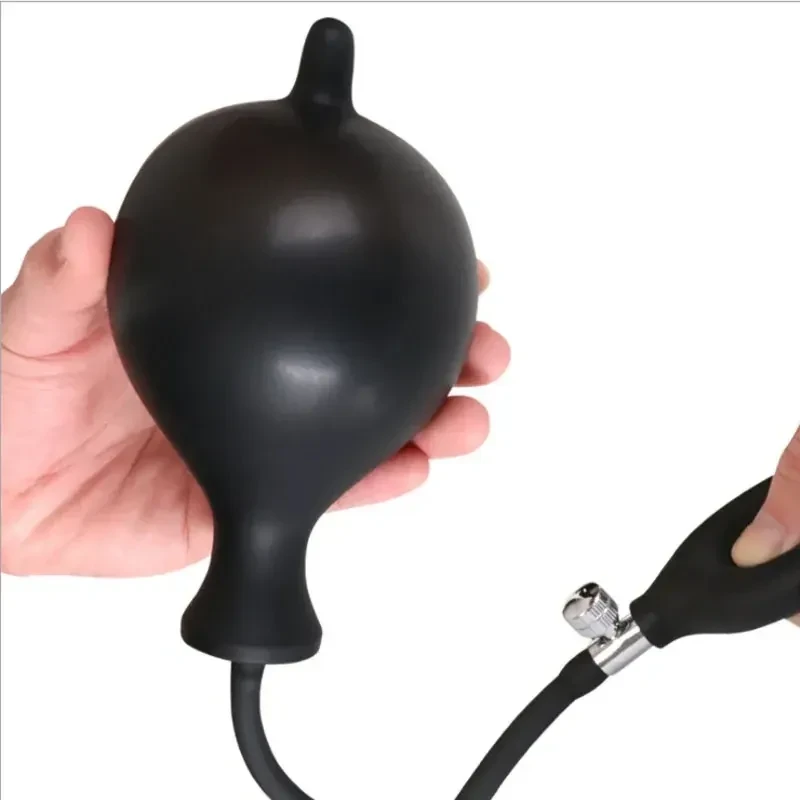expandable dilator with metal ball